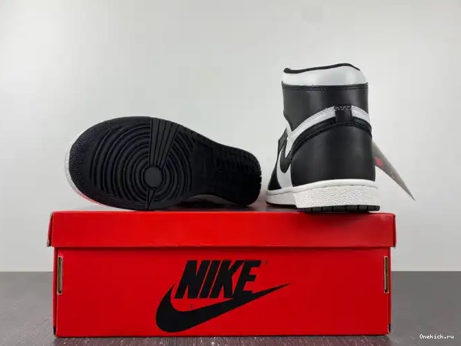 One Kick White High Black 85 (2023) Retro Jordan BQ4422-001 1 0613
